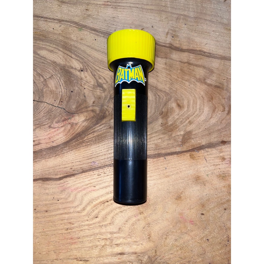 Vintage 1988 Batman Flashlight DC Comics Toy Light UNTESTED